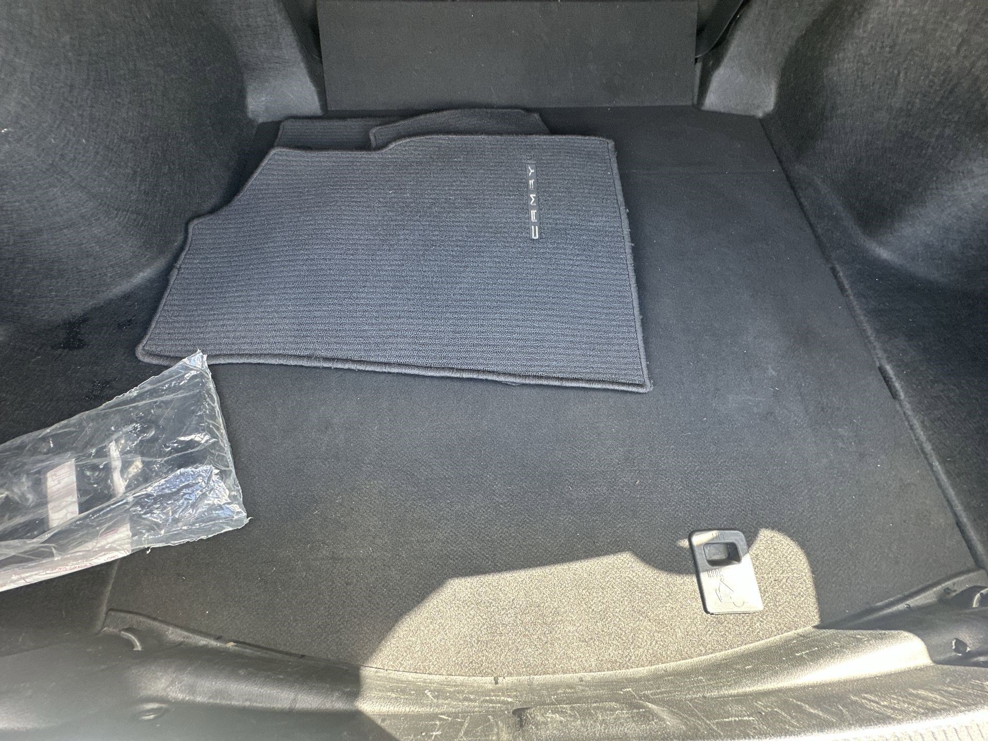 2019 Toyota Camry XSE photo 21