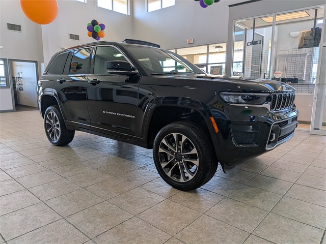 2025 Jeep Grand Cherokee Overland's photo