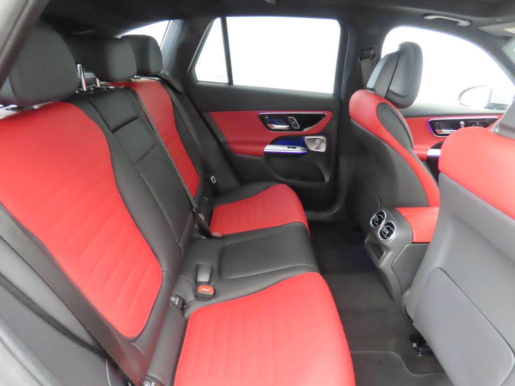 2025 Mercedes Benz GLC 300 photo 22