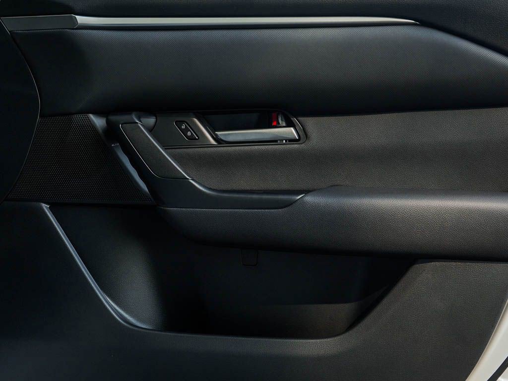 2025 Mazda CX-50 2.5 Select photo 8