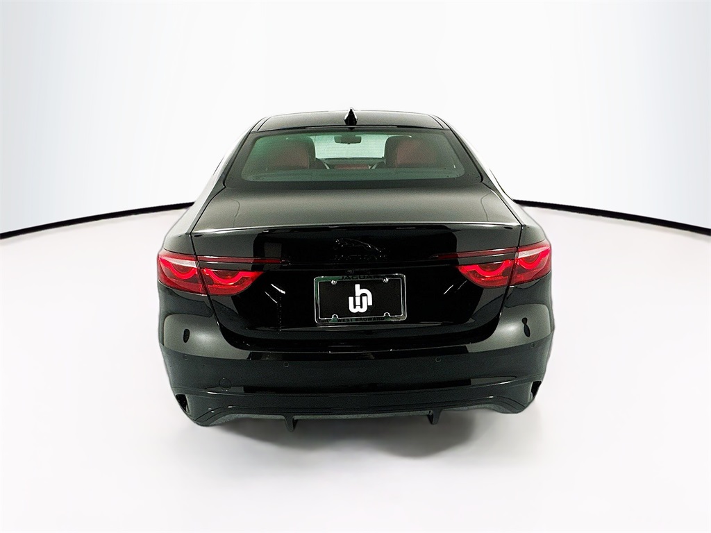New 2024 Black Jaguar R-Dynamic SE image 6