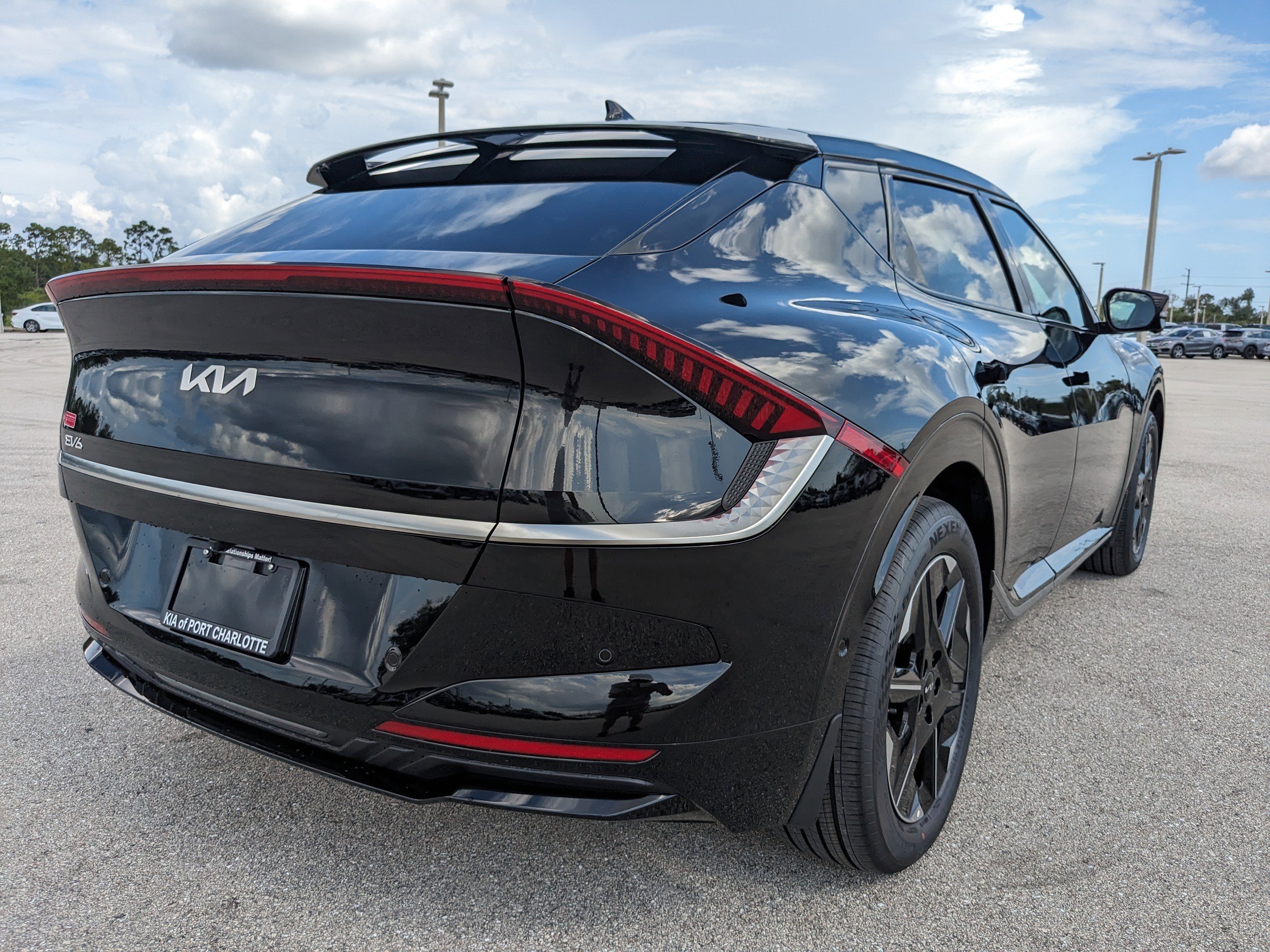 2025 Kia EV6 Wind photo 4