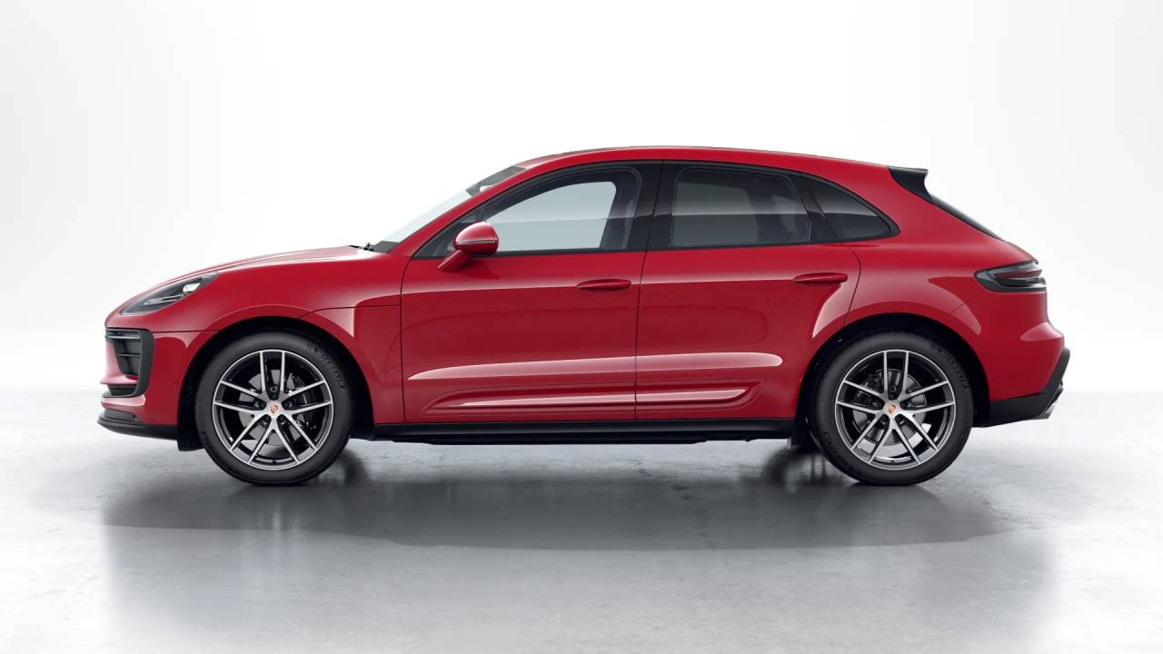 2026 Porsche Macan T photo 2