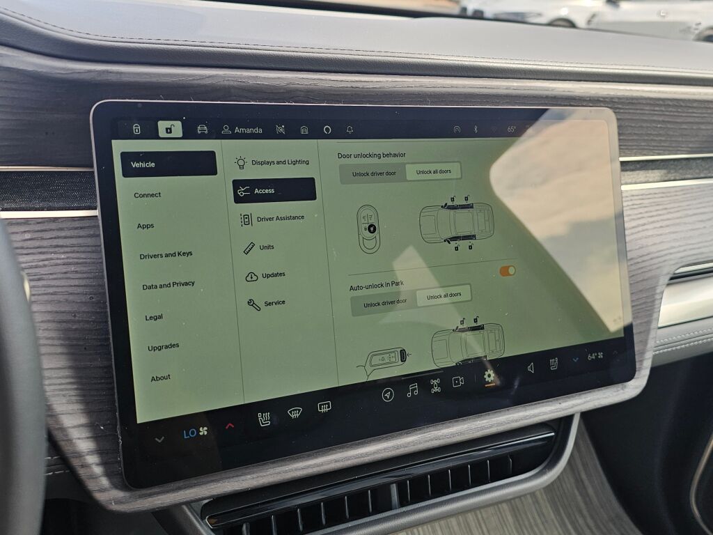 2023 Rivian R1S Adventure photo 31