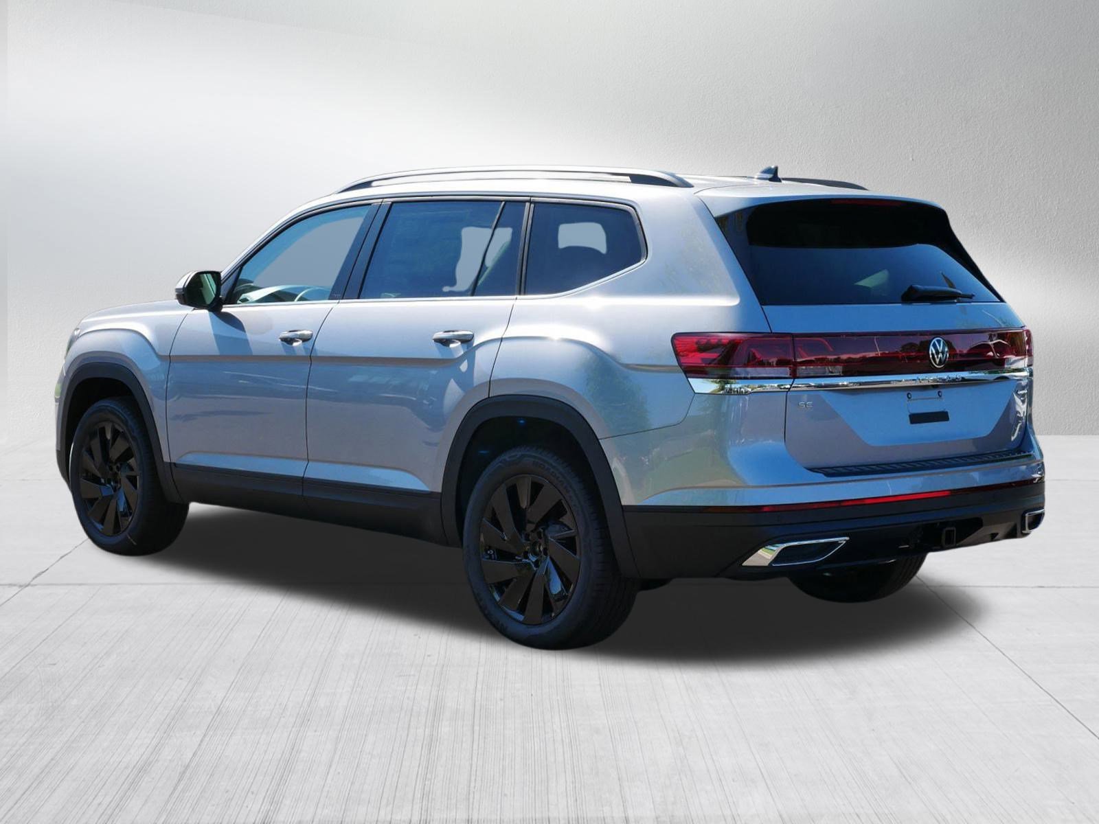 2026 Volkswagen Atlas SE Technology photo 3