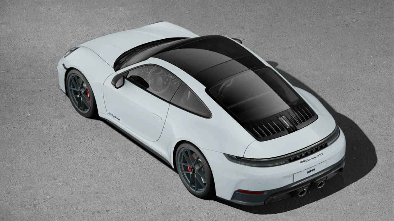 2026 Porsche 911 GTS photo 4