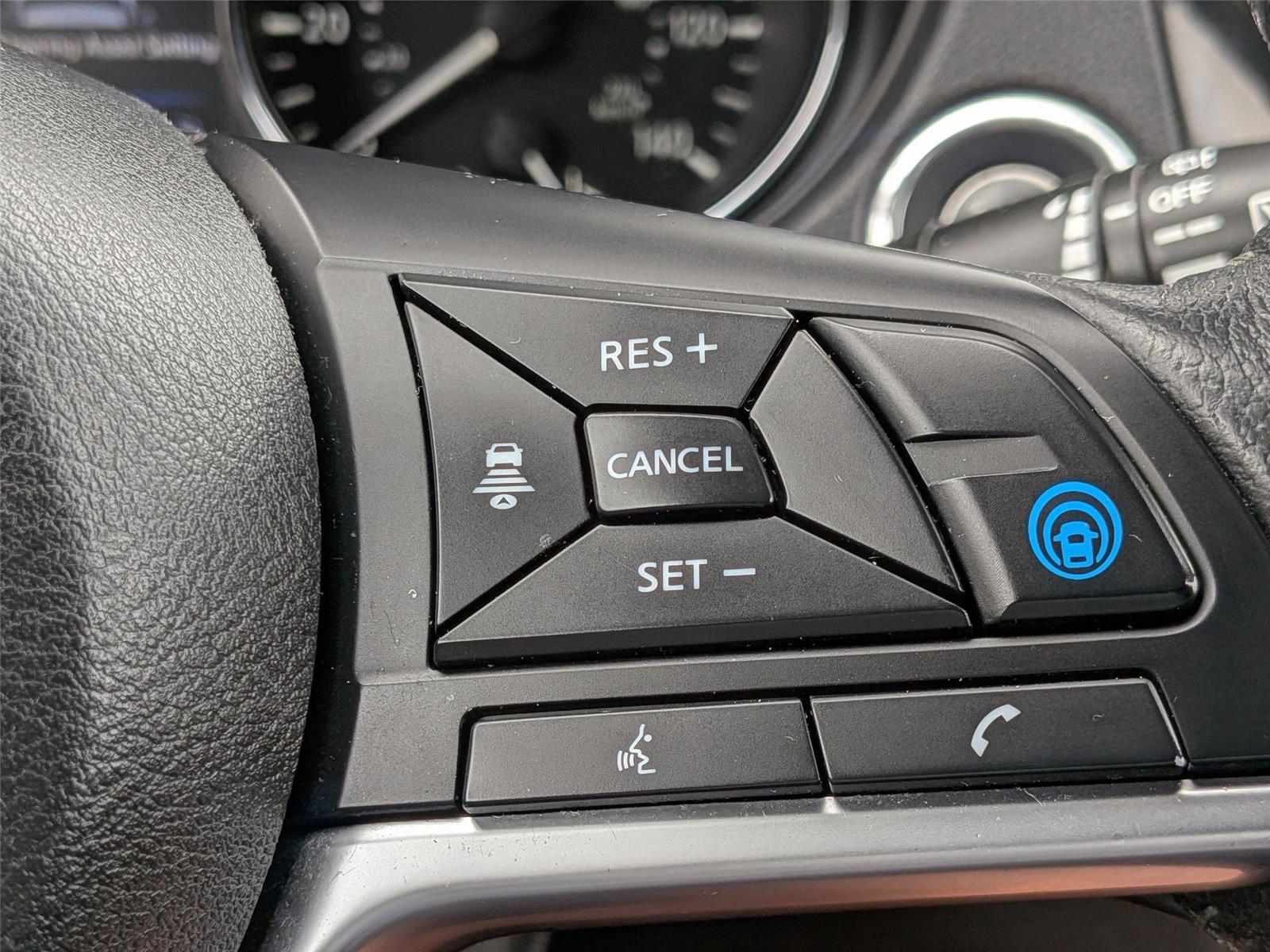 2020 Nissan Rogue SL photo 16