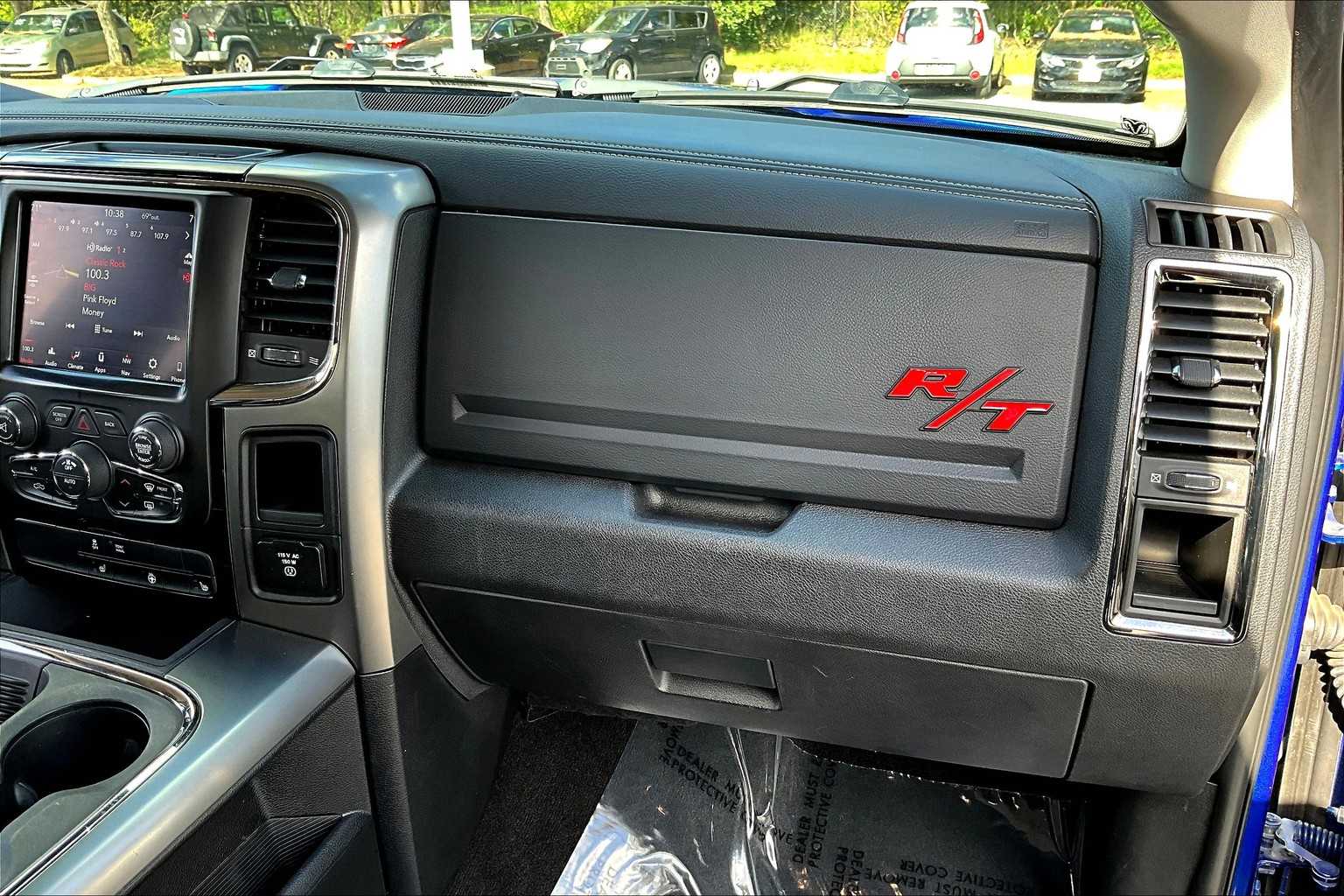 2018 Ram 1500 Sport photo 16