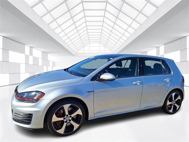 2017 Volkswagen Golf GTI SE's photo