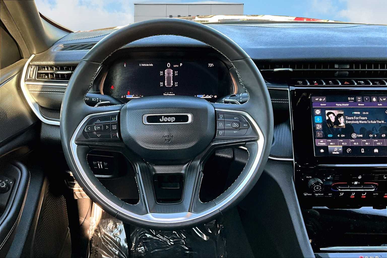 2024 Jeep Grand Cherokee Altitude photo 12