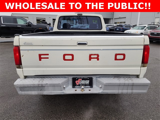 1989 Ford F-150 XL photo 4