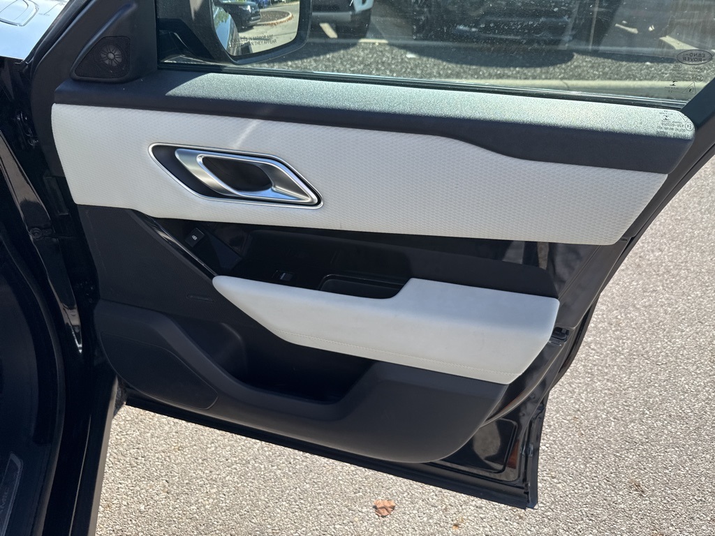 2023 Land Rover Range Rover Velar R-Dynamic S photo 22