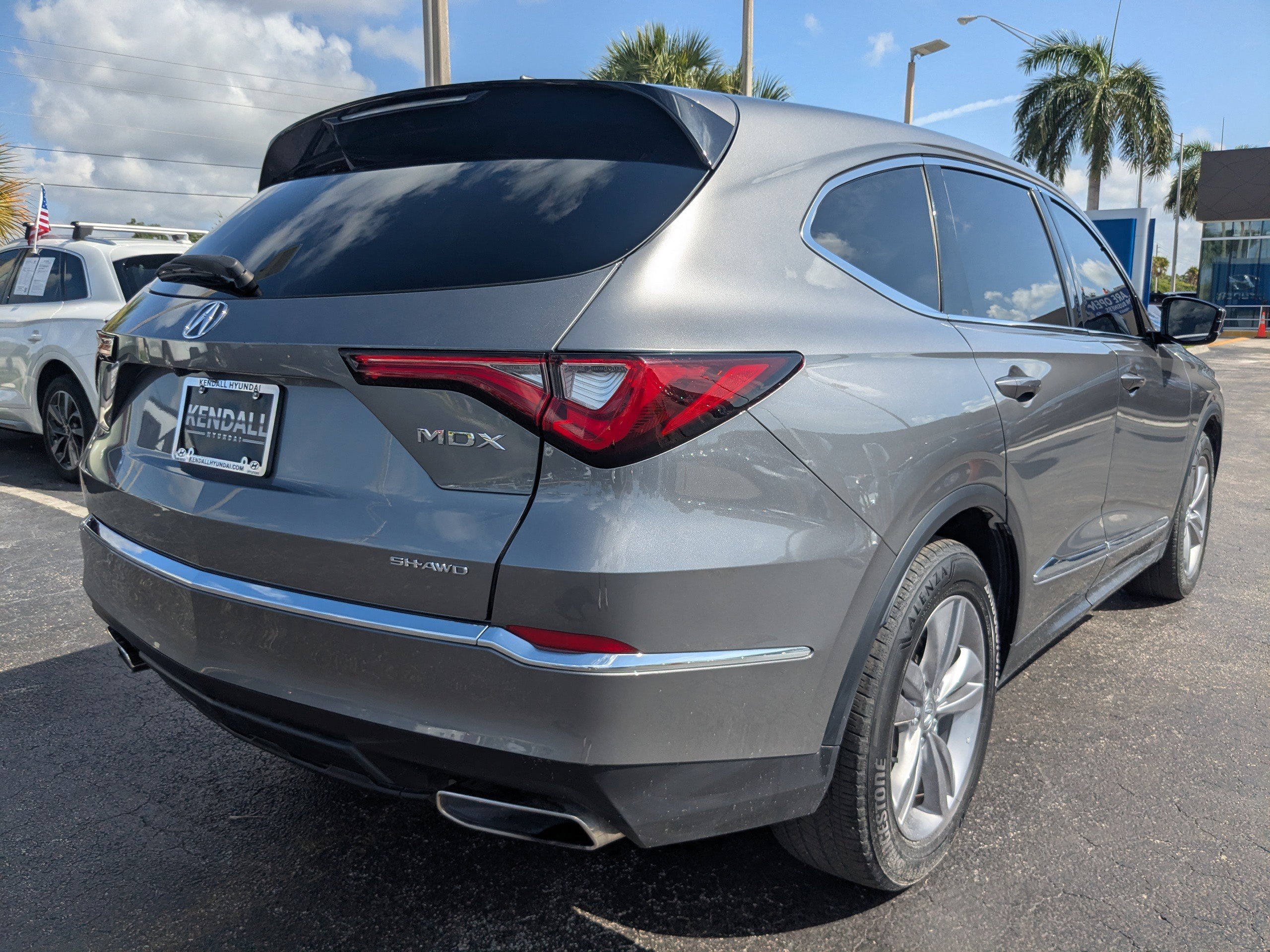 2023 Acura MDX SH-AWD photo 4