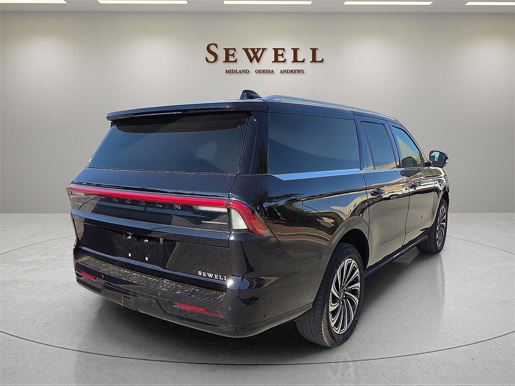 2025 Lincoln Navigator Black Label photo 3