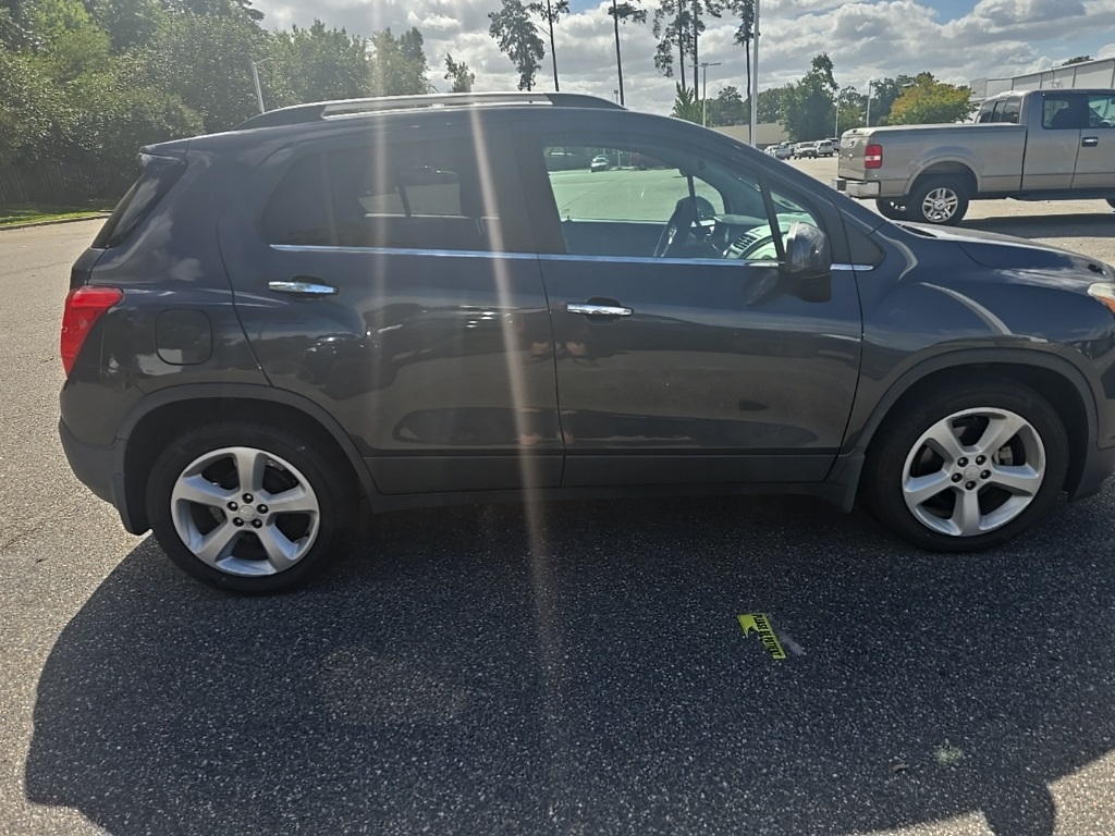 2016 Chevrolet Trax LTZ photo 3