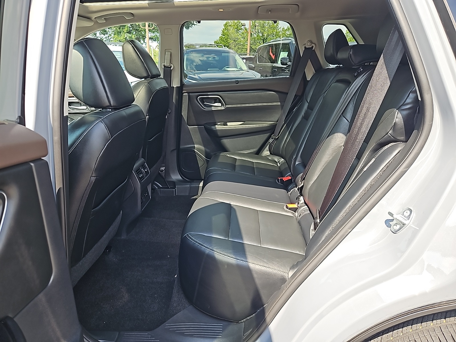 2021 Nissan Rogue SL photo 4