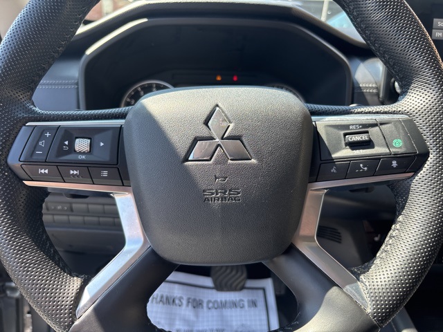 2023 Mitsubishi Outlander SE photo 18
