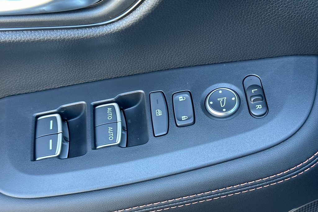 2026 Honda HR-V Sport photo 6