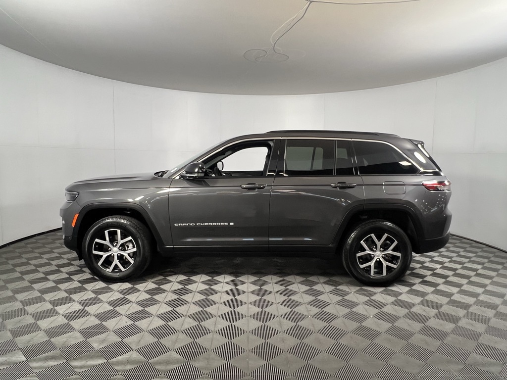 2024 Jeep Grand Cherokee Limited photo 7