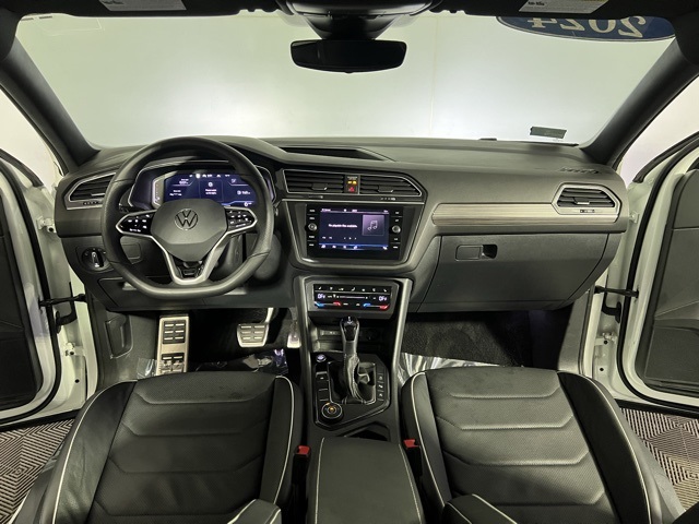 2024 Volkswagen Tiguan SEL R-Line Black photo 7