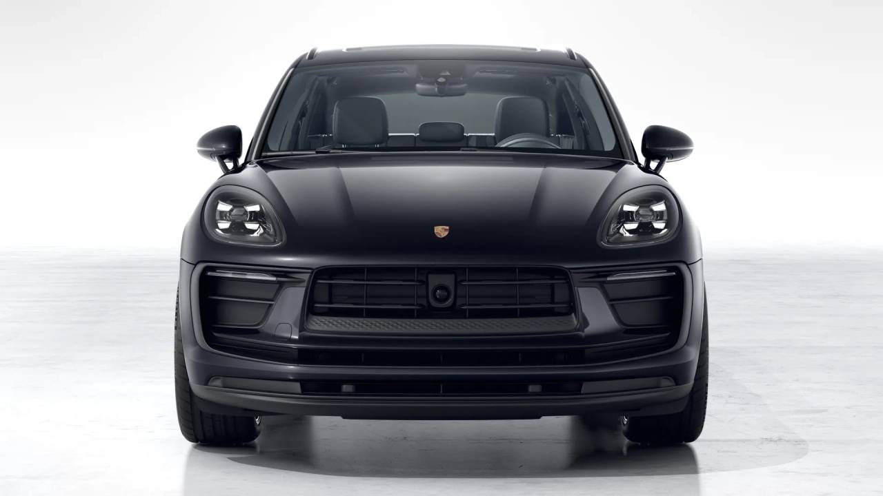 2026 Porsche Macan T photo 8