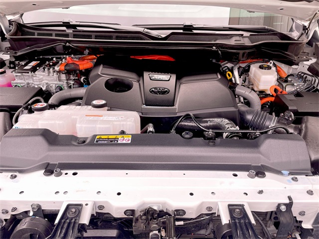 2025 Toyota Sequoia photo 18