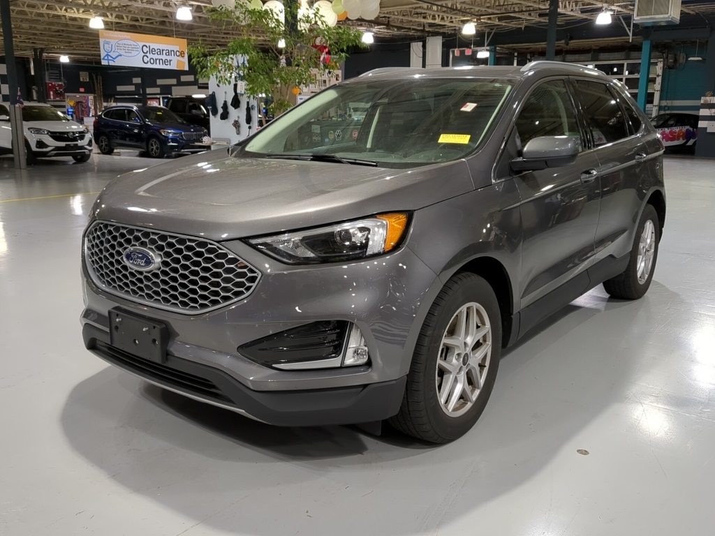 2023 Ford Edge SEL's photo