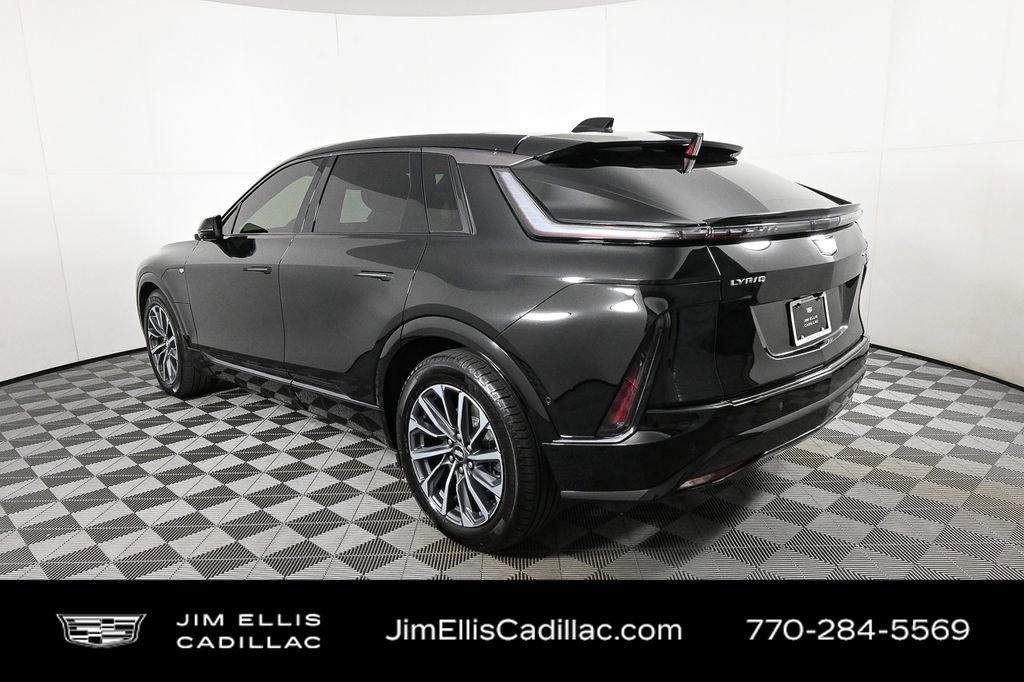 2024 Cadillac Lyriq Sport photo 3