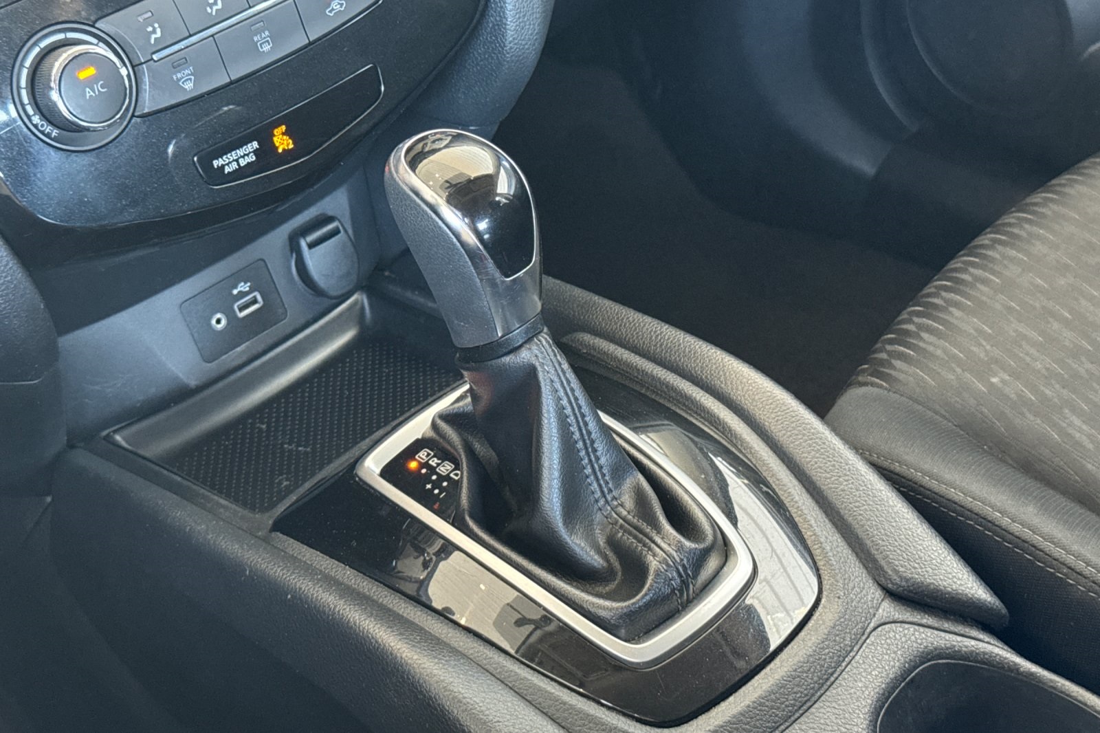 2018 Nissan Rogue S photo 16