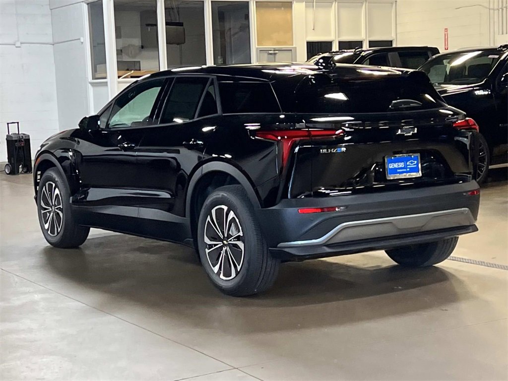 2026 Chevrolet Blazer EV photo 3