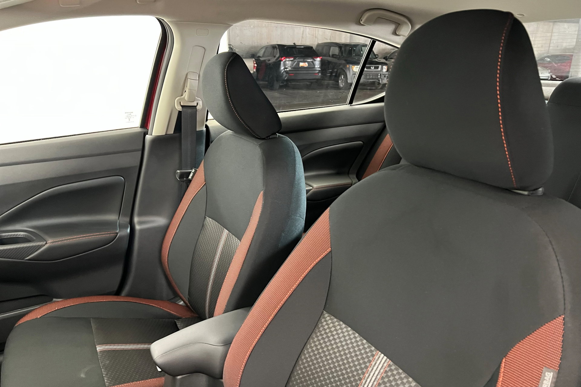 2025 Nissan Versa SR photo 16