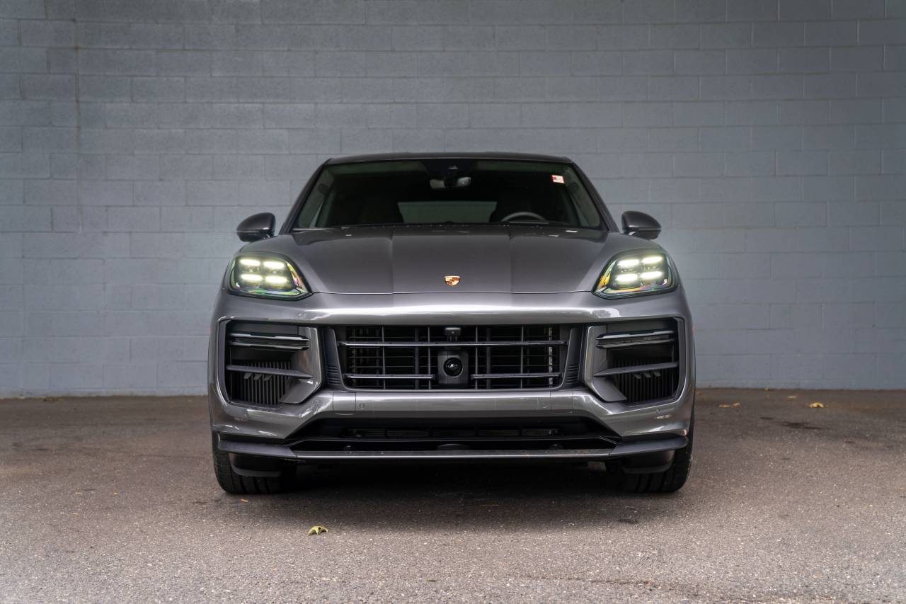 2025 Porsche Cayenne Turbo GT photo 12