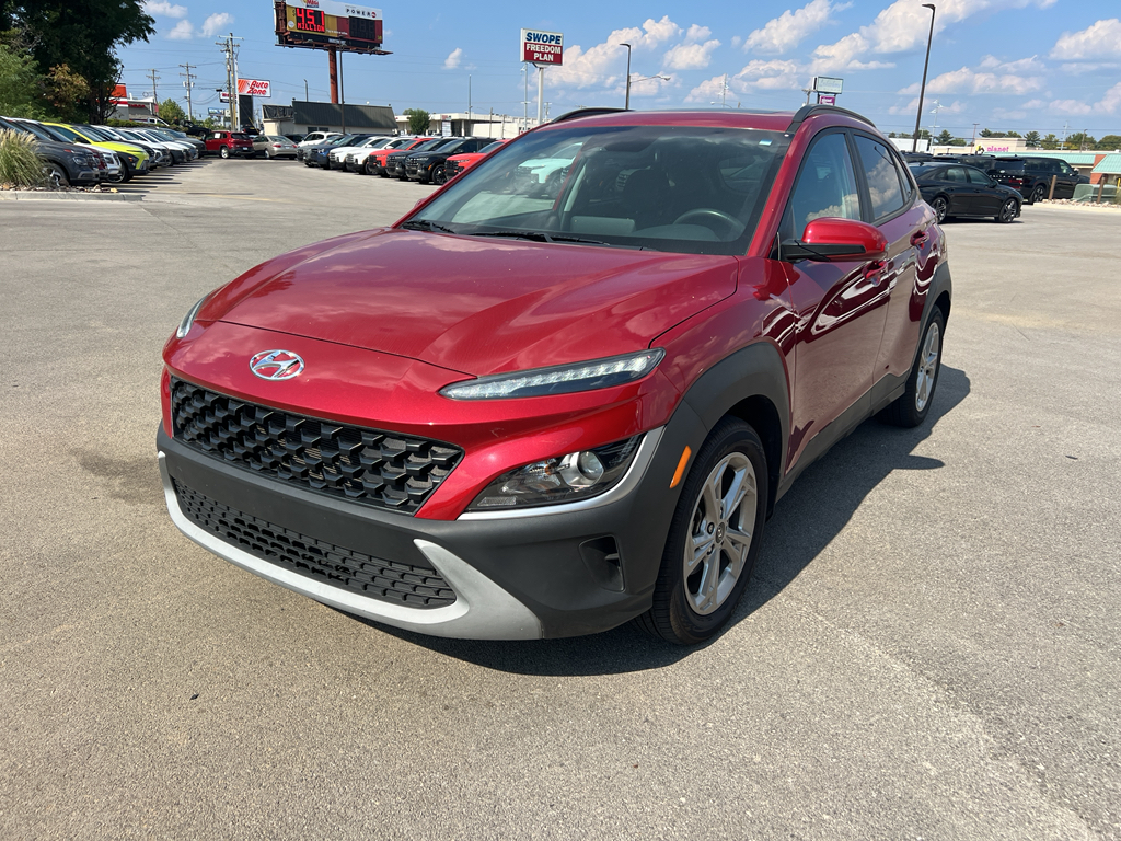 2022 Hyundai Kona SEL photo 2
