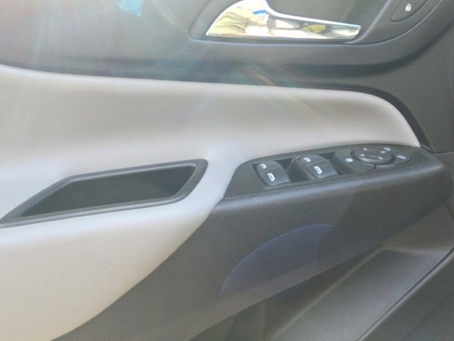 2024 Chevrolet Equinox LS photo 30