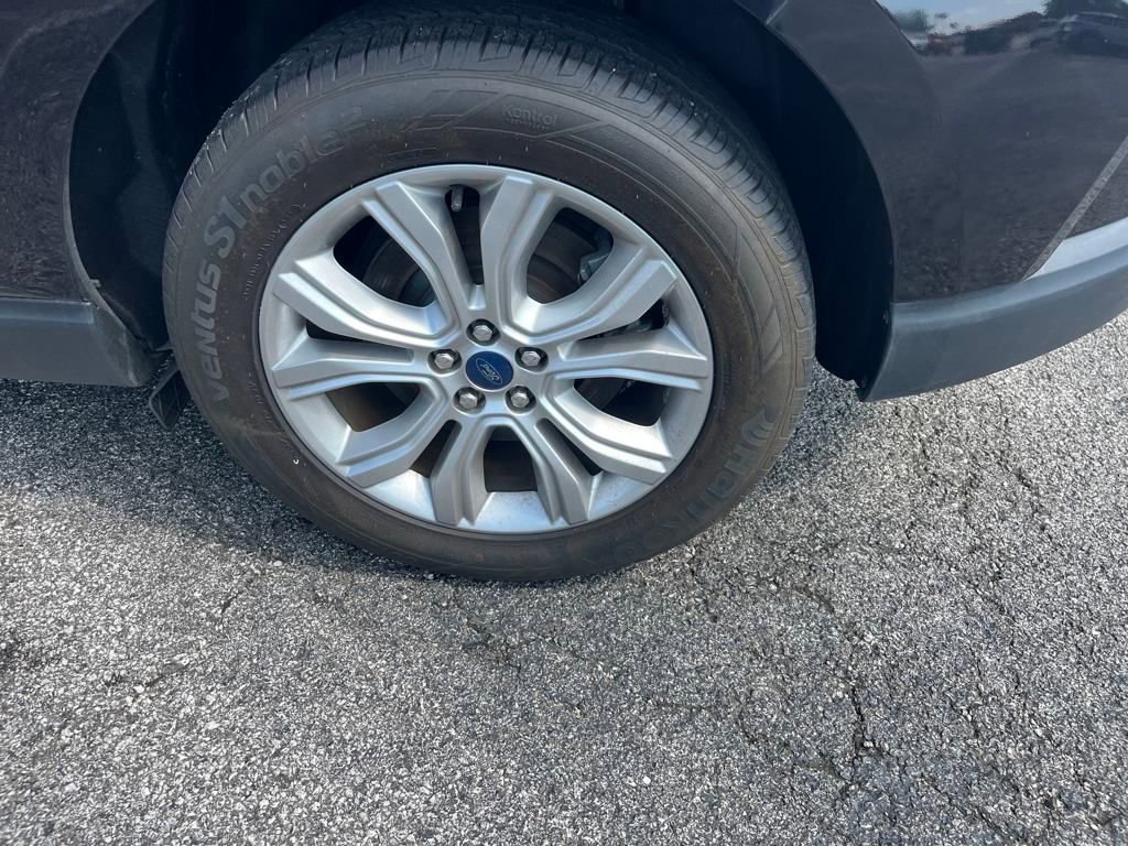 2022 Ford Edge Titanium photo 29