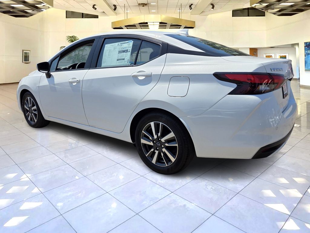 2025 Nissan Versa SV photo 3