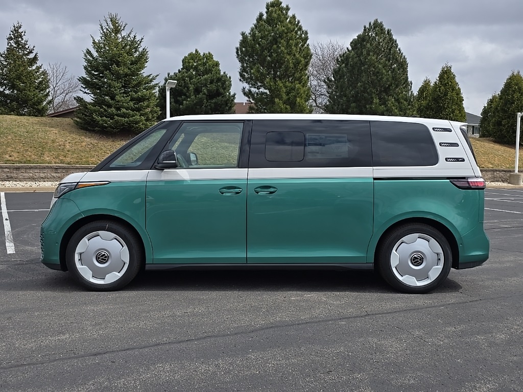 2025 Volkswagen ID. Buzz photo 3