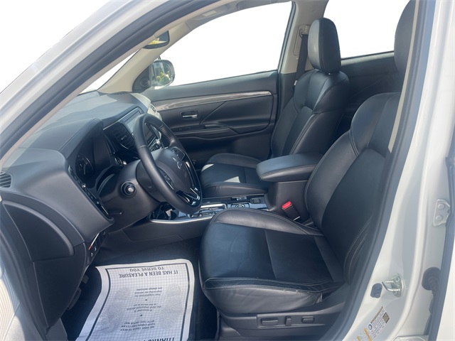 2020 Mitsubishi Outlander ES LE SP SEL Limited photo 6