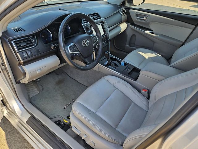 2017 Toyota Camry XLE photo 25
