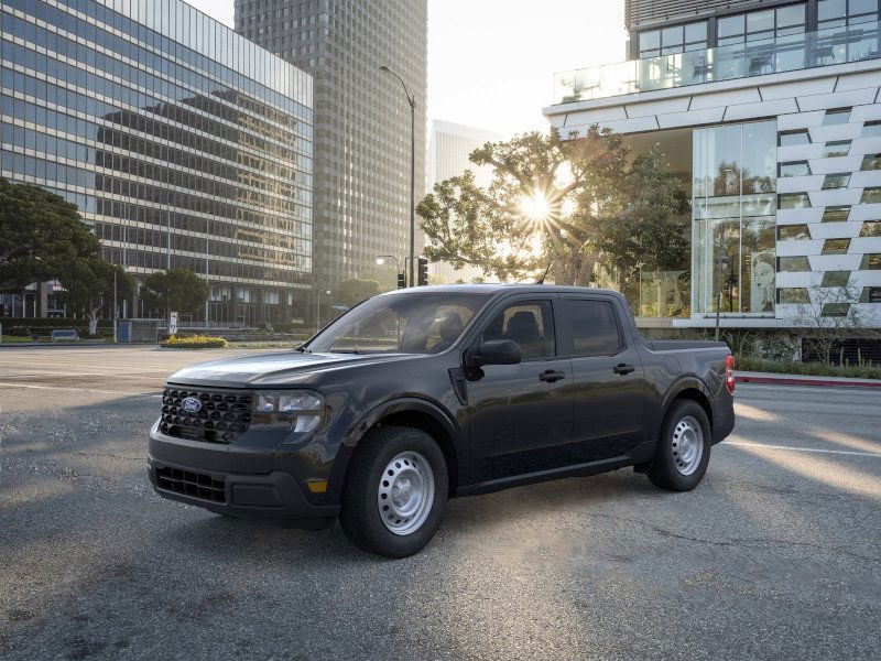 2025 Ford Maverick XL photo 2