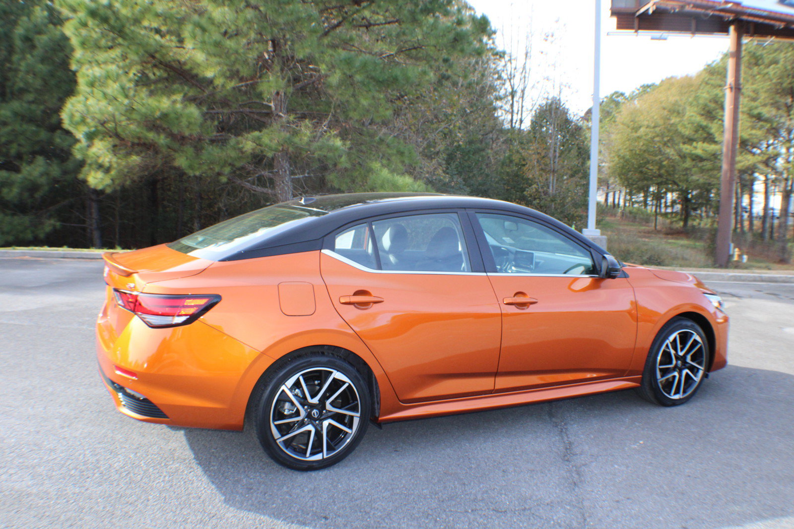 2025 Nissan Sentra SR photo 2