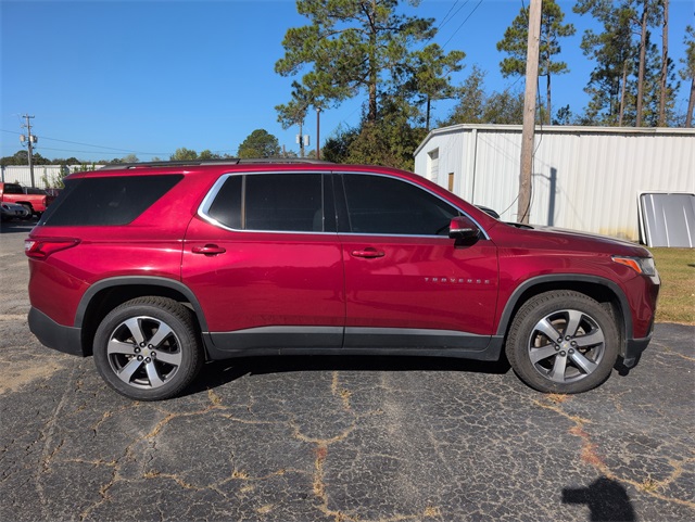 2019 Chevrolet Traverse 3LT photo 2