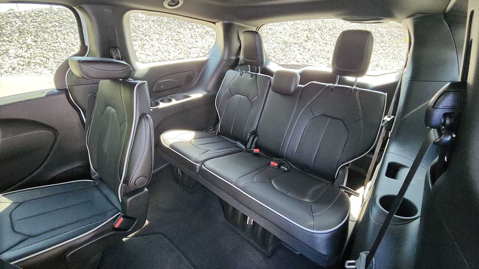 2026 Chrysler Pacifica Limited photo 26
