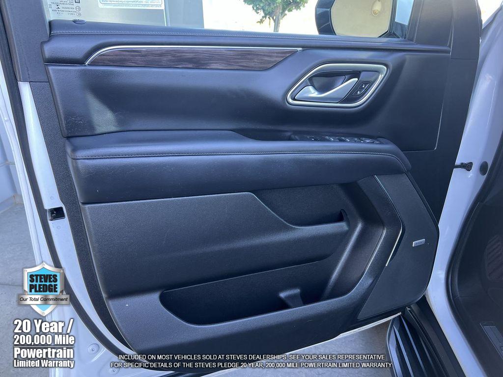 2022 Chevrolet Suburban LT photo 26