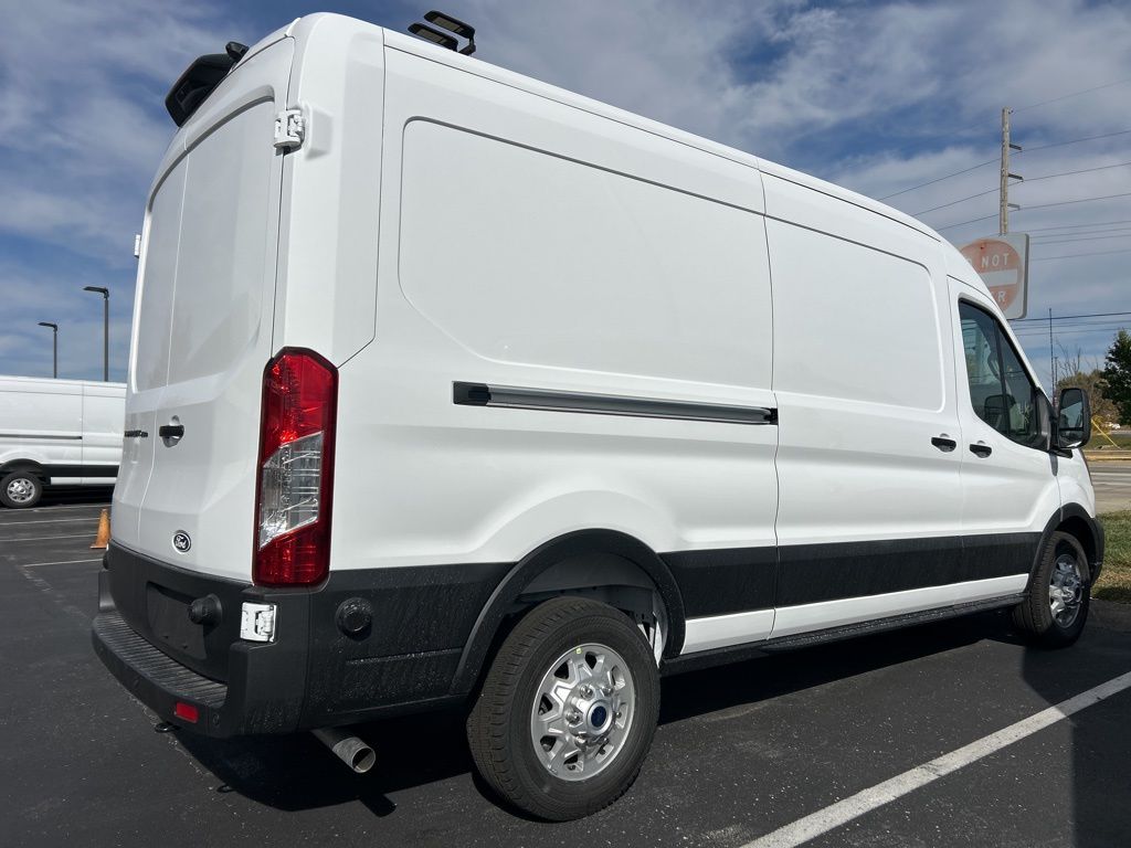 2026 Ford Transit photo 4