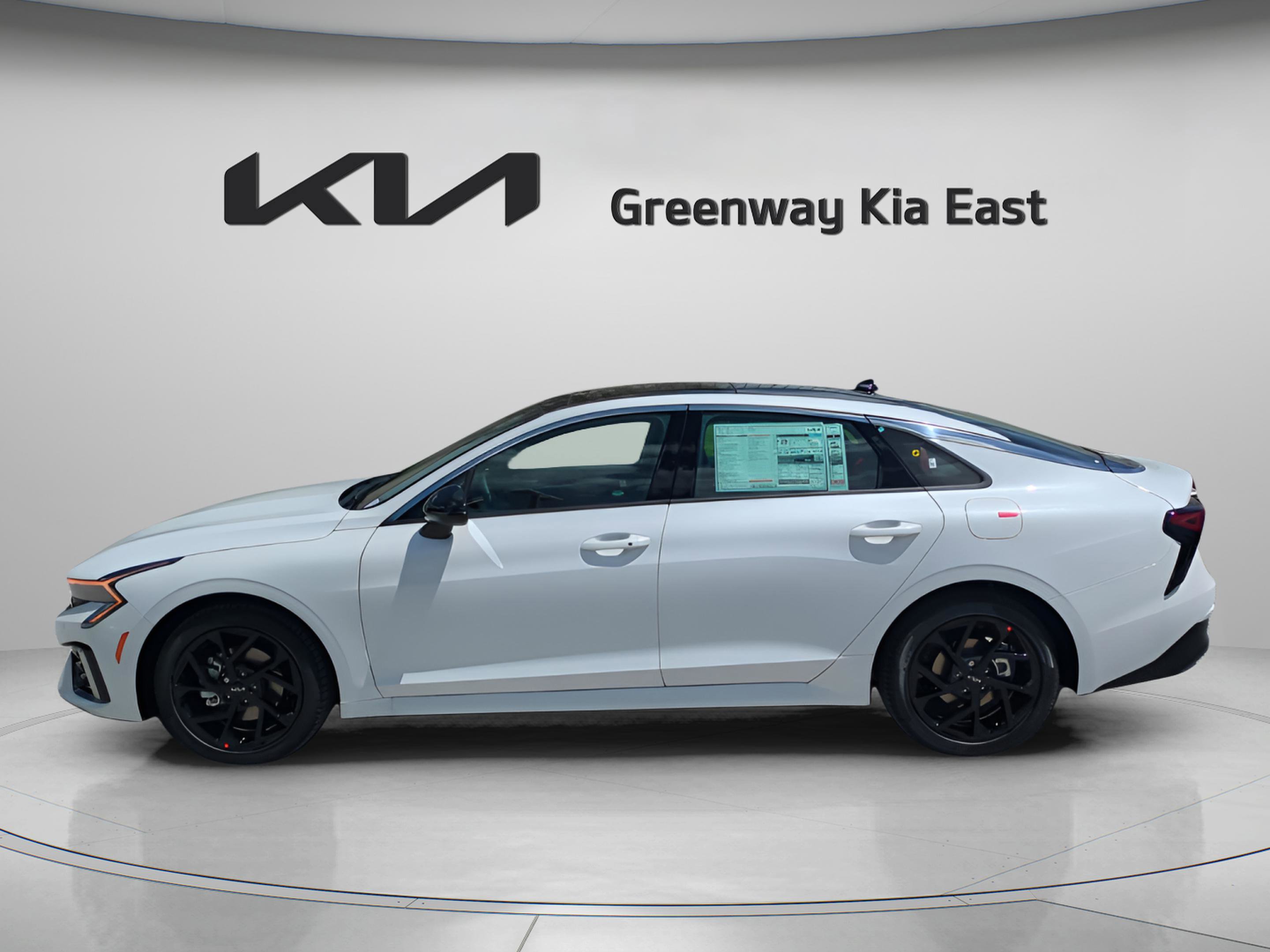 2026 Kia K5 GT-Line photo 4