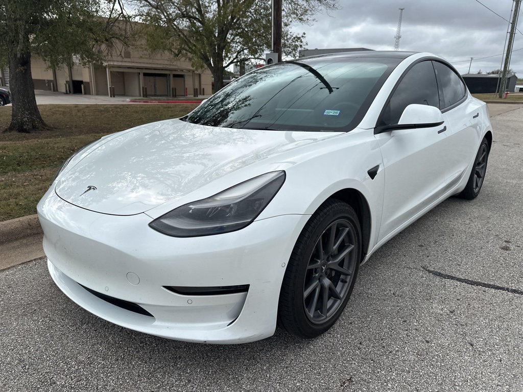 2021 Tesla Model 3 Standard Range Plus photo 2