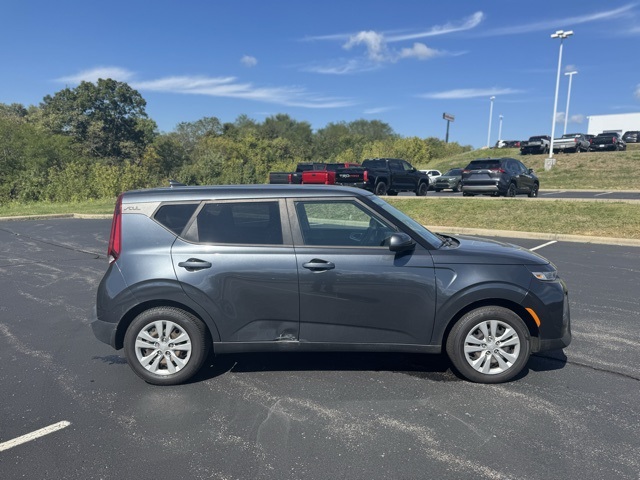 2020 Kia Soul LX photo 2