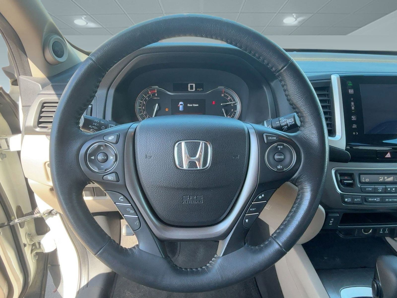2016 Honda Pilot EX-L photo 16