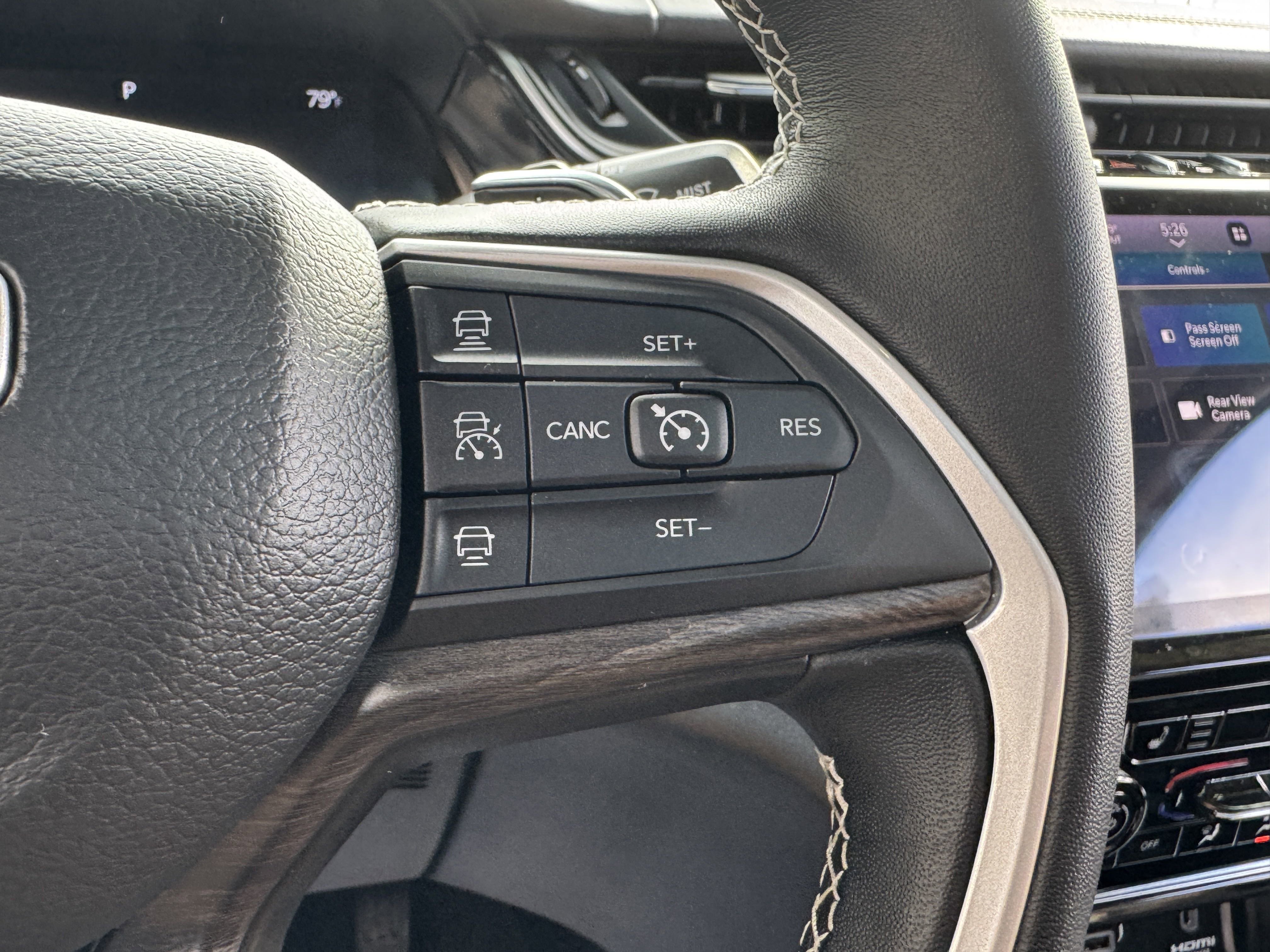 2022 Jeep Grand Cherokee Limited photo 3